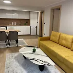 Moaline Apartments, Free Parking