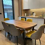 Апартаменты Moaline Apartments, Free Parking