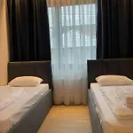 Moaline Apartments, Free Parking *