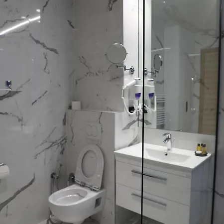 Апартаменты Moaline Apartments, Free Parking *