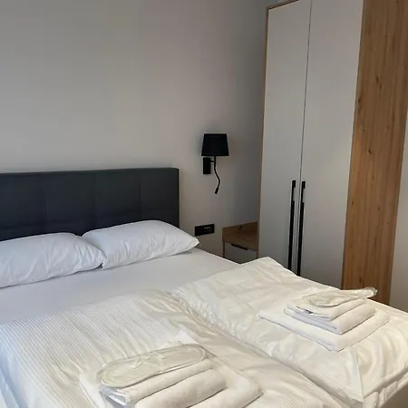 Moaline Apartments, Free Parking Apartment