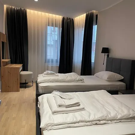 Moaline Apartments, Free Parking