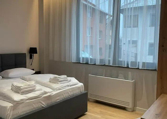 Moaline Apartments, Free Parking